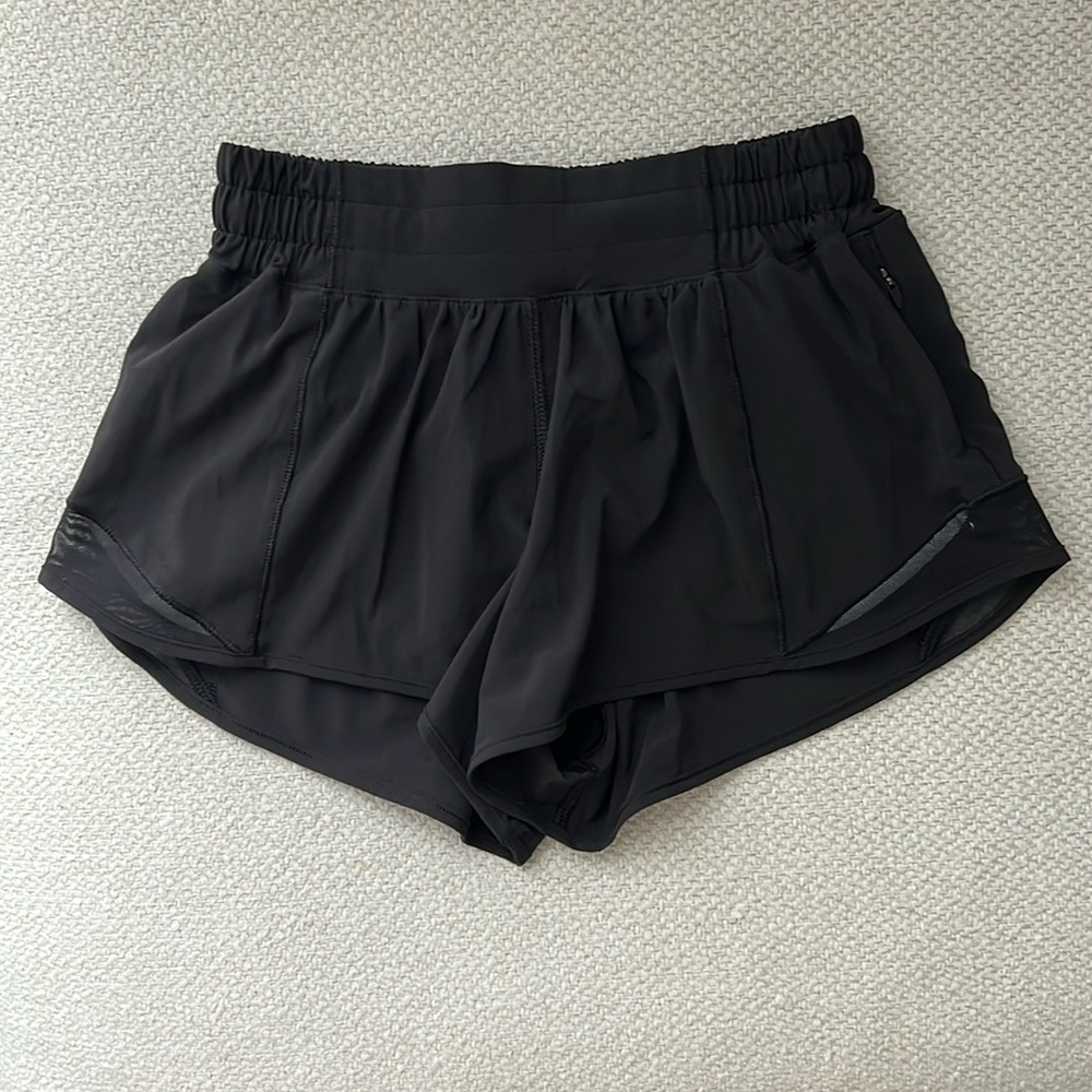 Hotty hot low-rise short 2.5”